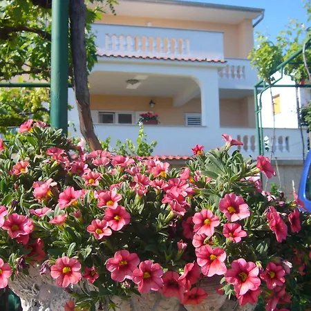 Bella Vista *